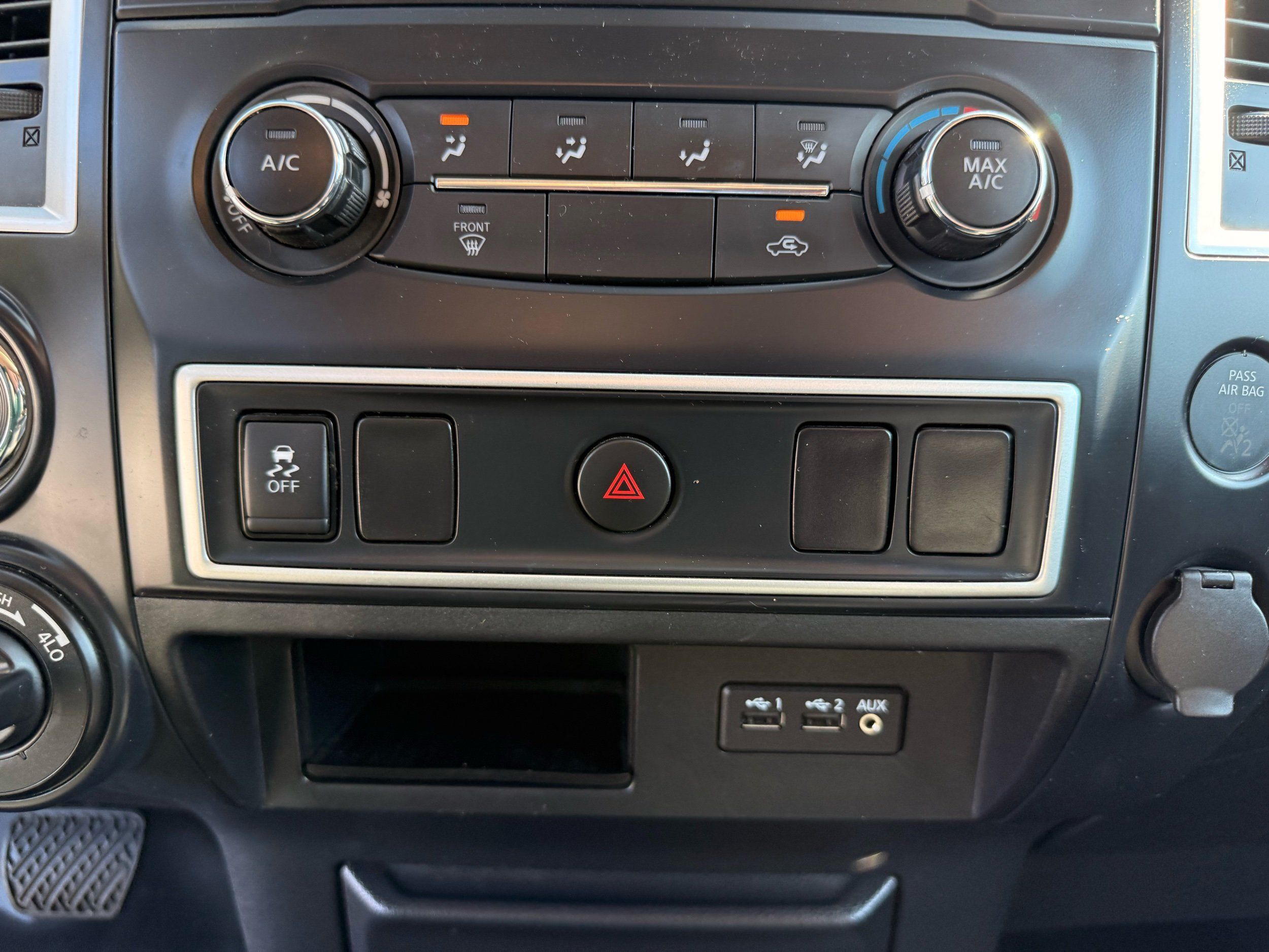 2019 Nissan Titan S photo 21