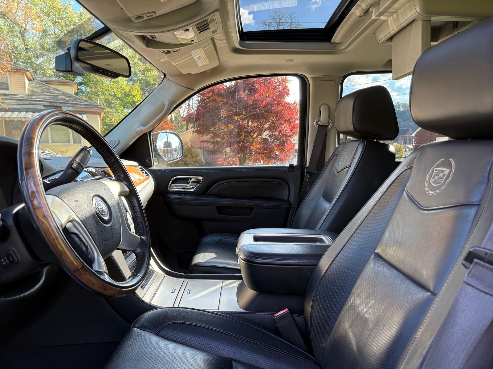 2014 Cadillac Escalade 37