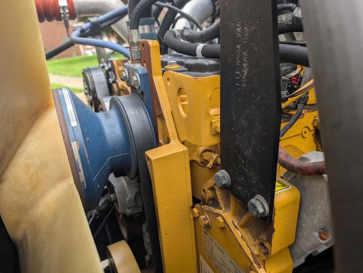 2007 Peterbilt 335 73