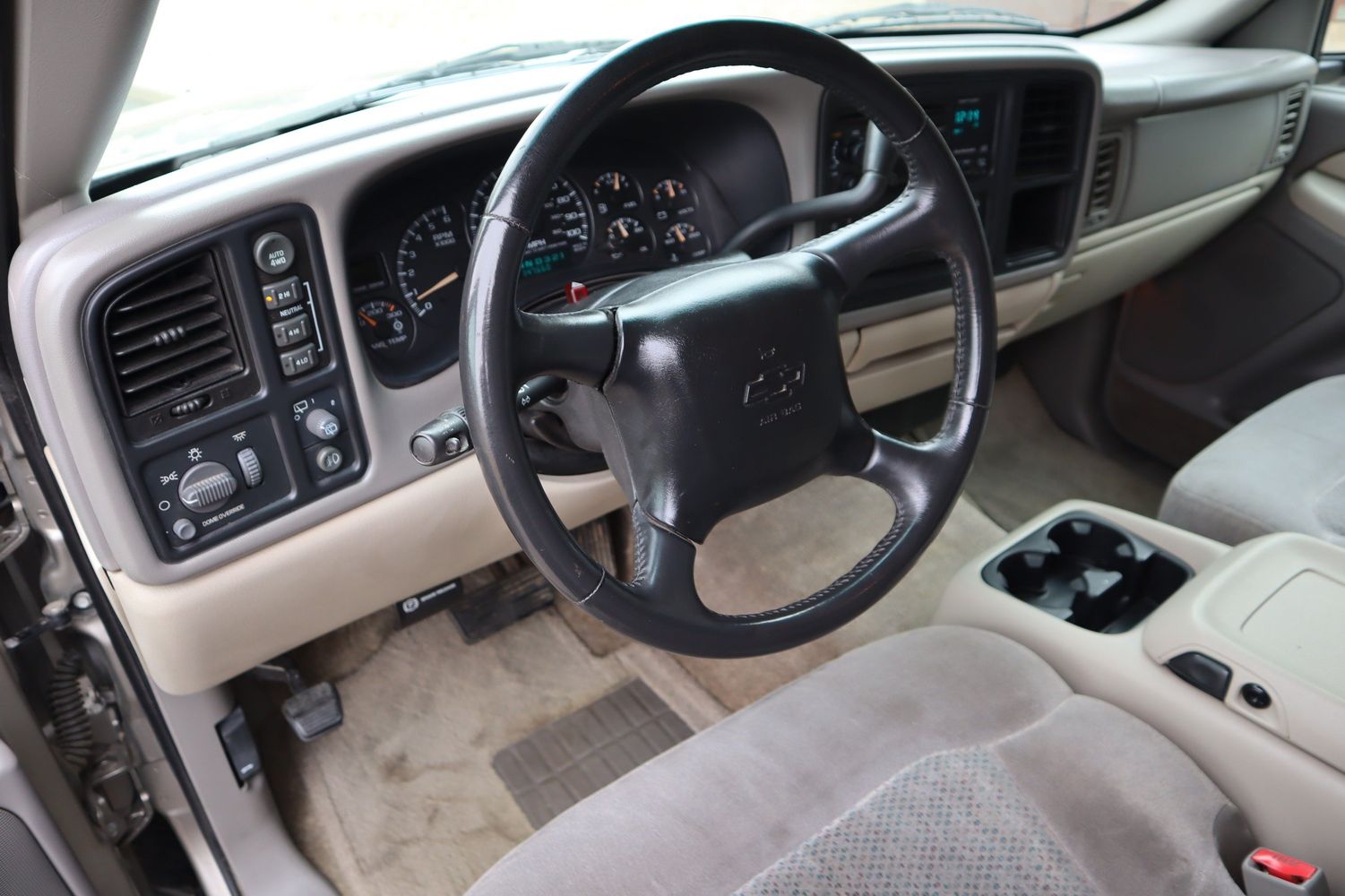 2002 Chevrolet Suburban 2500 LS | Victory Motors of Colorado