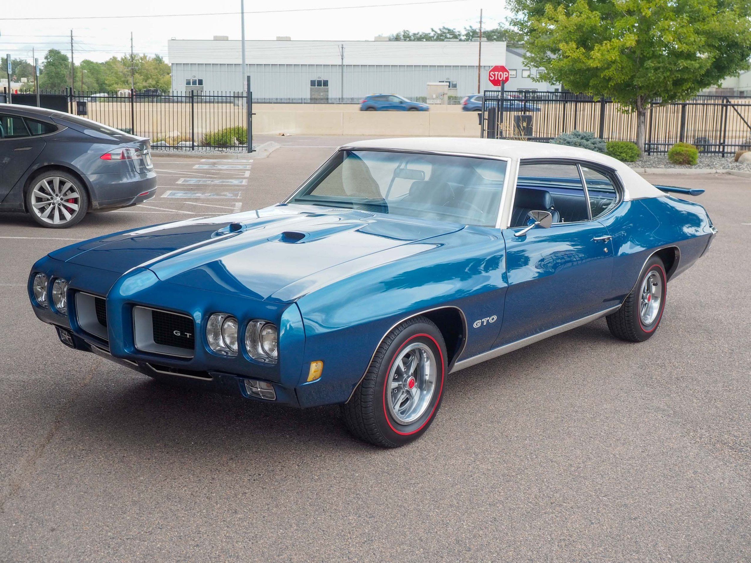1970 Pontiac GTO Blue 