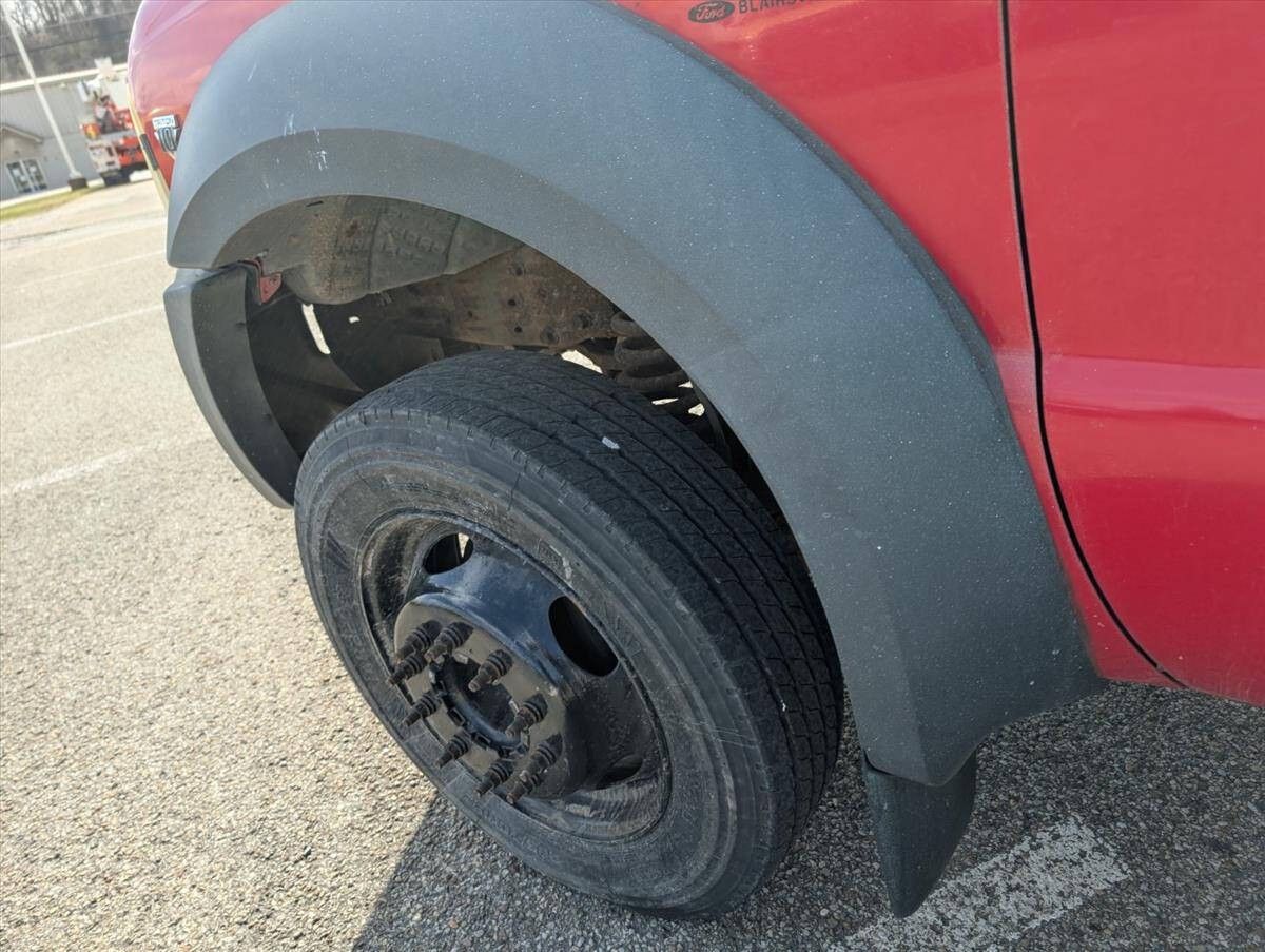 2005 Ford F-450 Super Duty 26