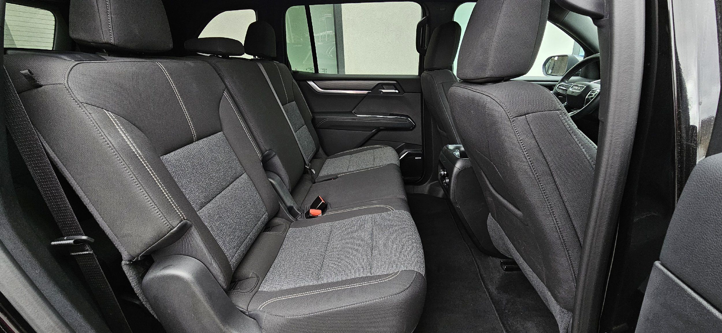 2025 GMC Acadia Elevation - Photo 19