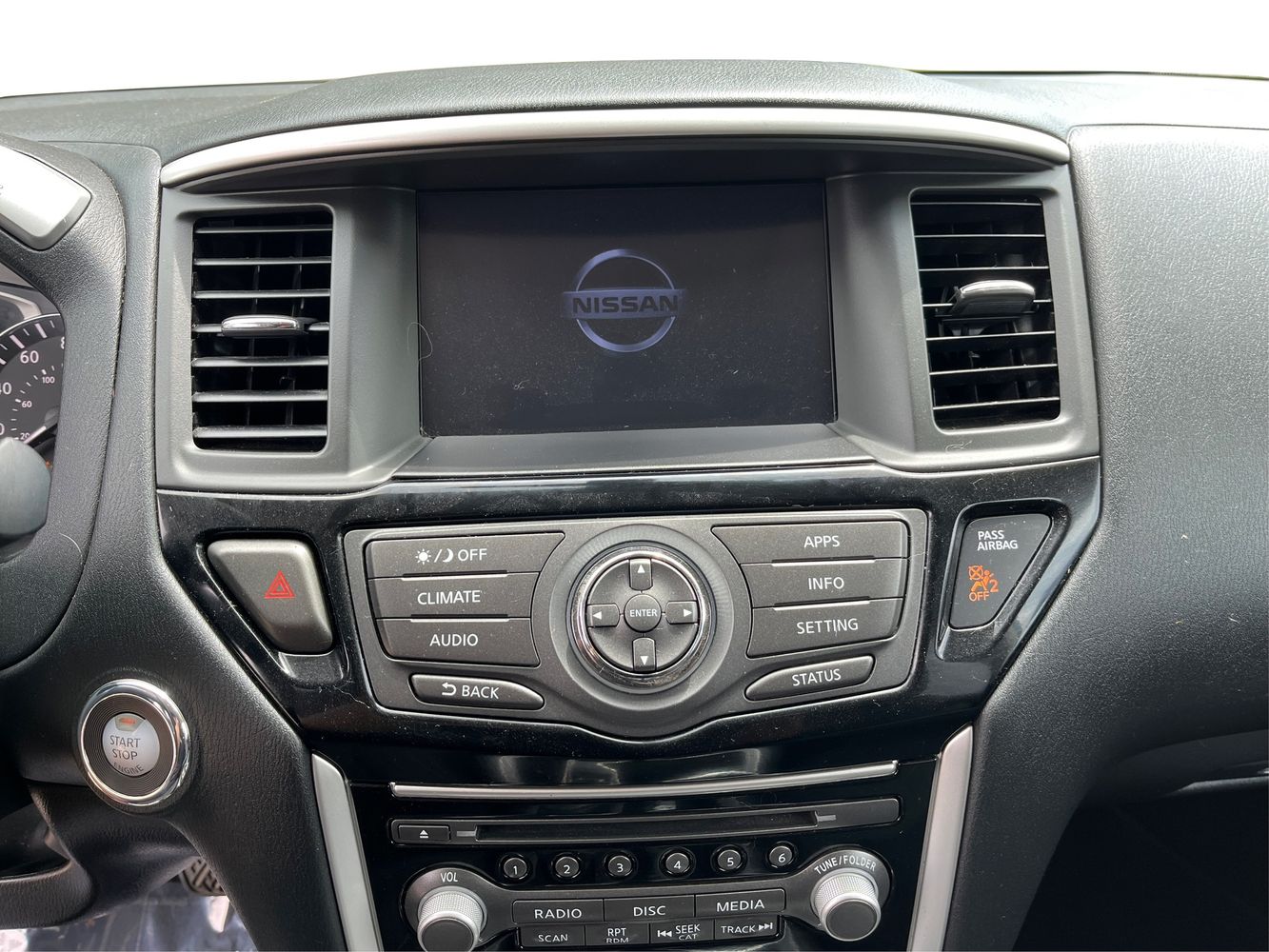2019 Nissan Pathfinder SV - Photo 16