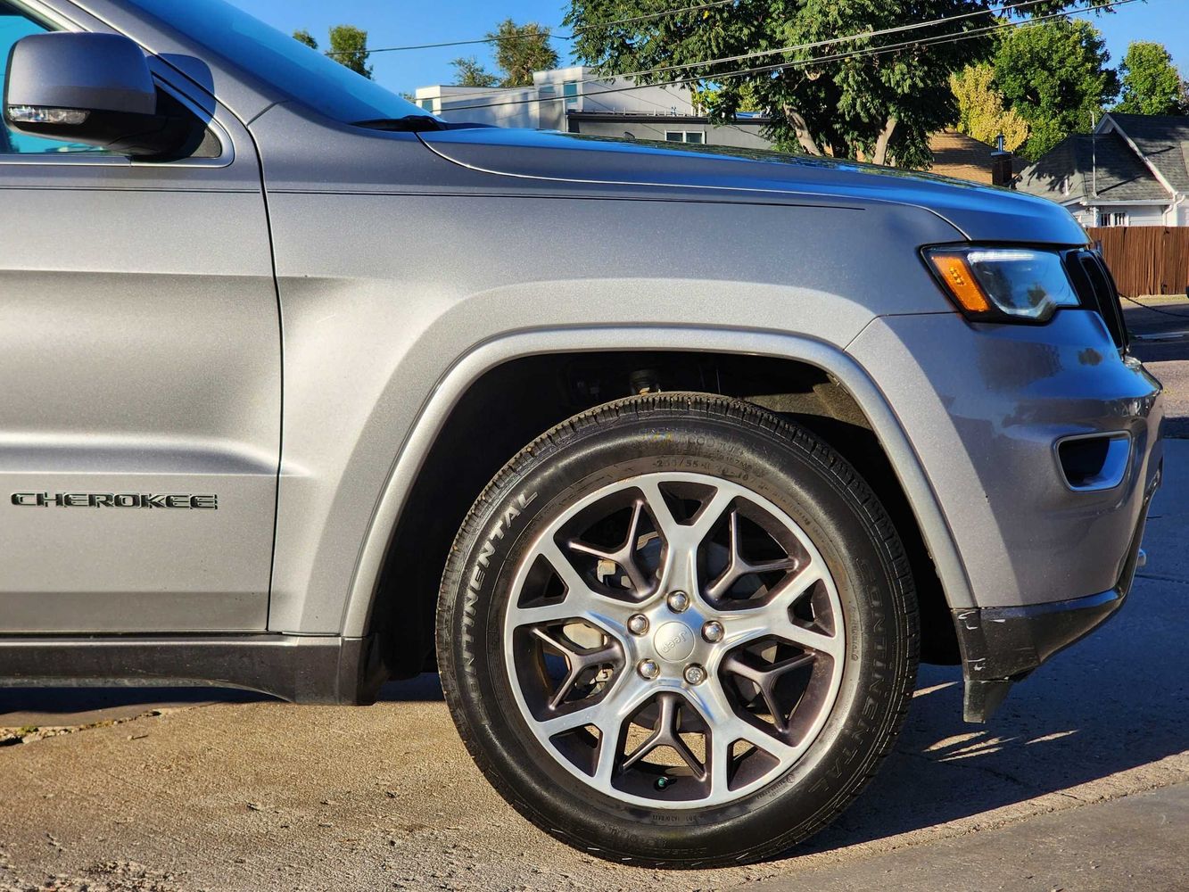 2018 Jeep Grand Cherokee Limited Sterling Edition photo 13