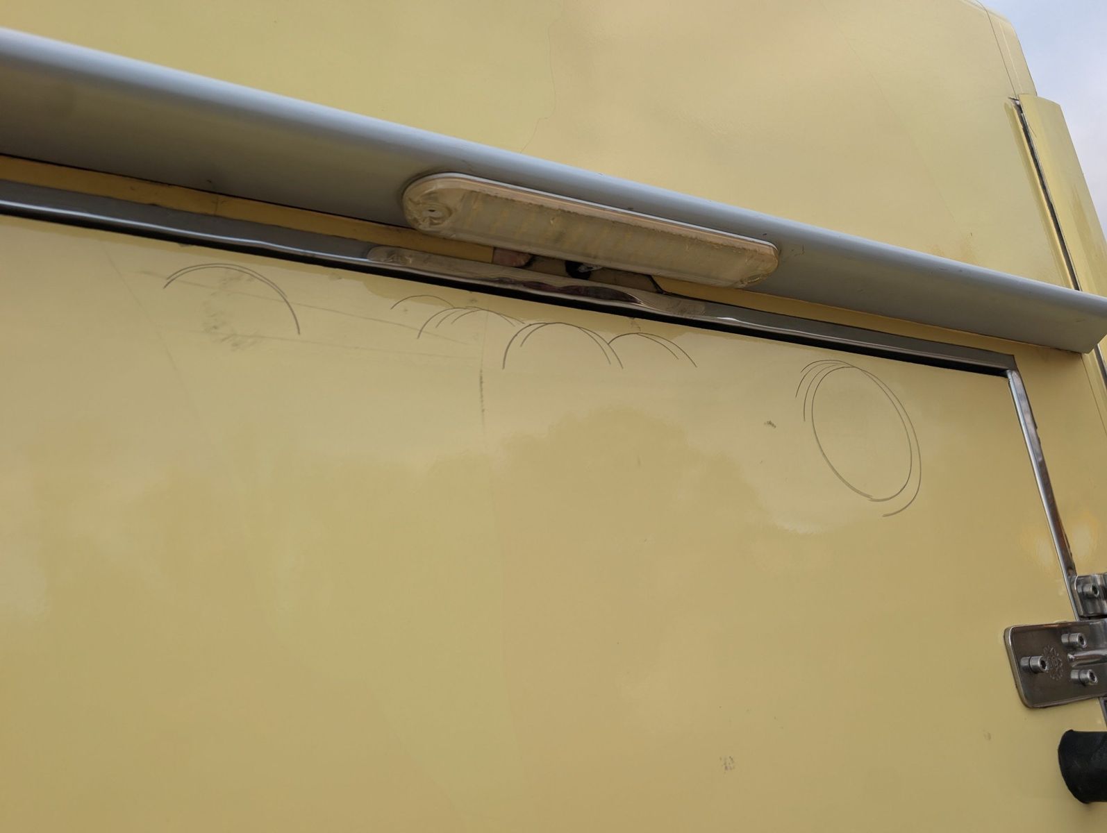 2019 Ford E-Series Chassis 73