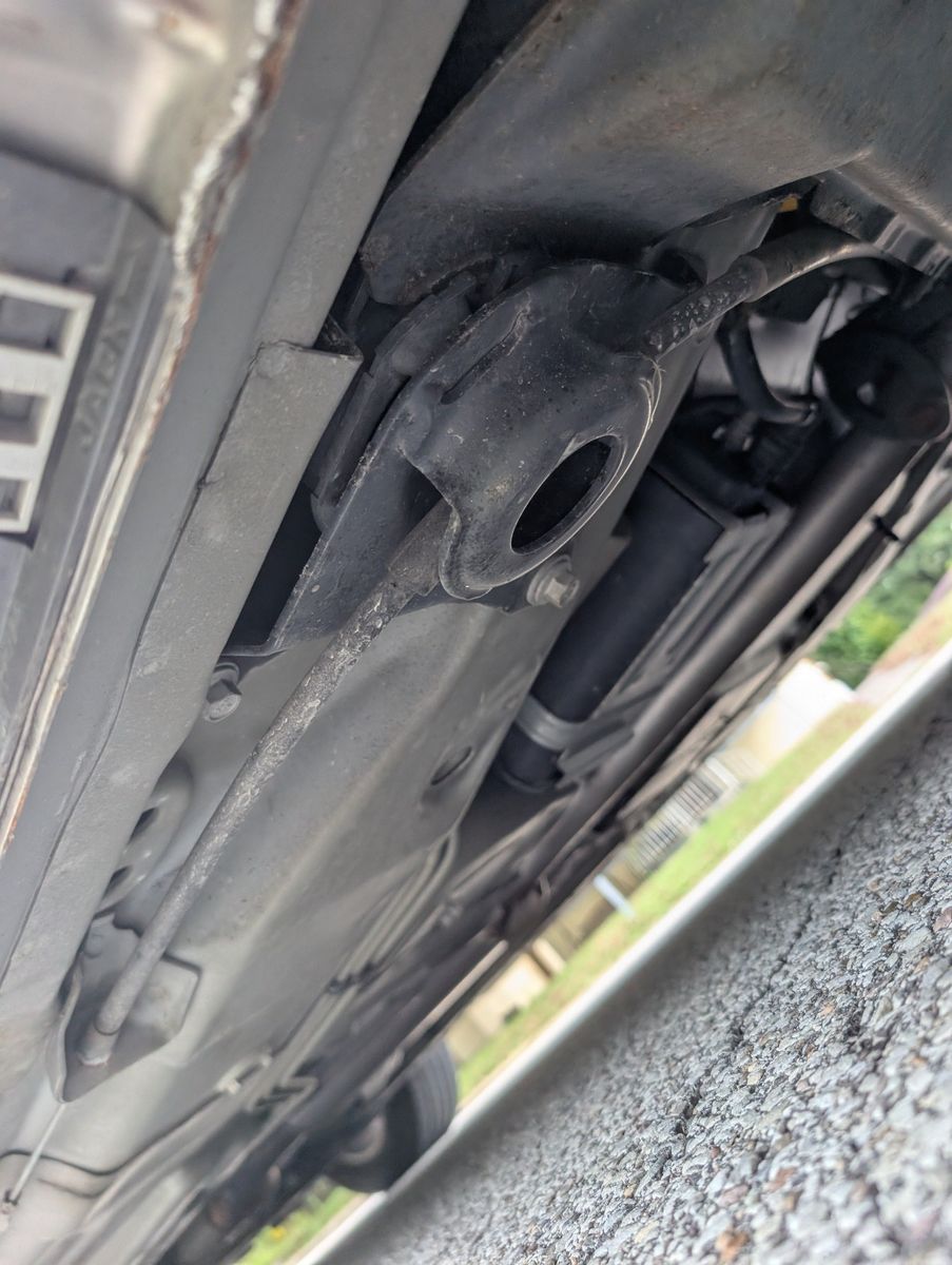 2005 Cadillac DeVille 144