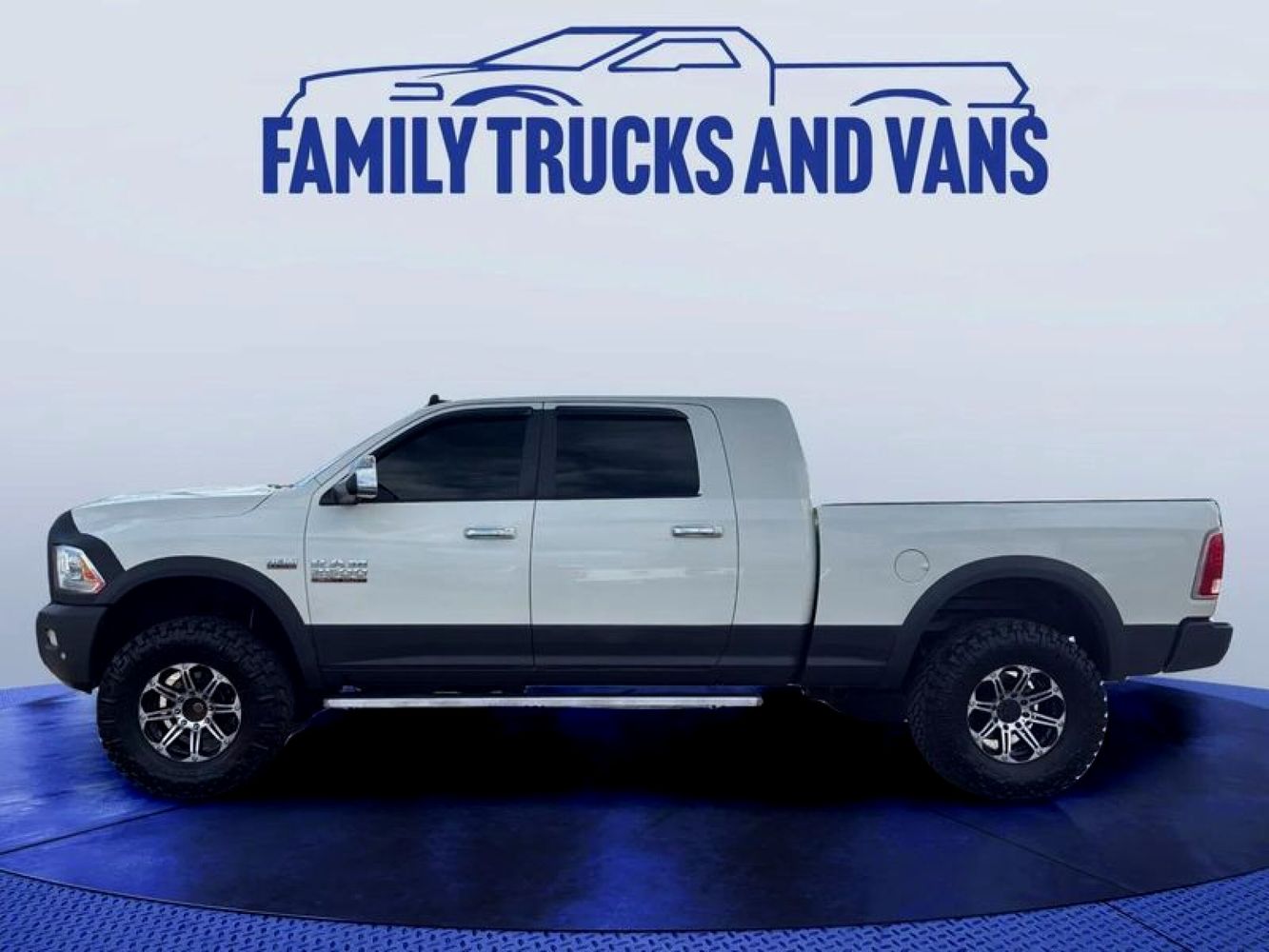 2016 Ram 2500 Laramie photo 2