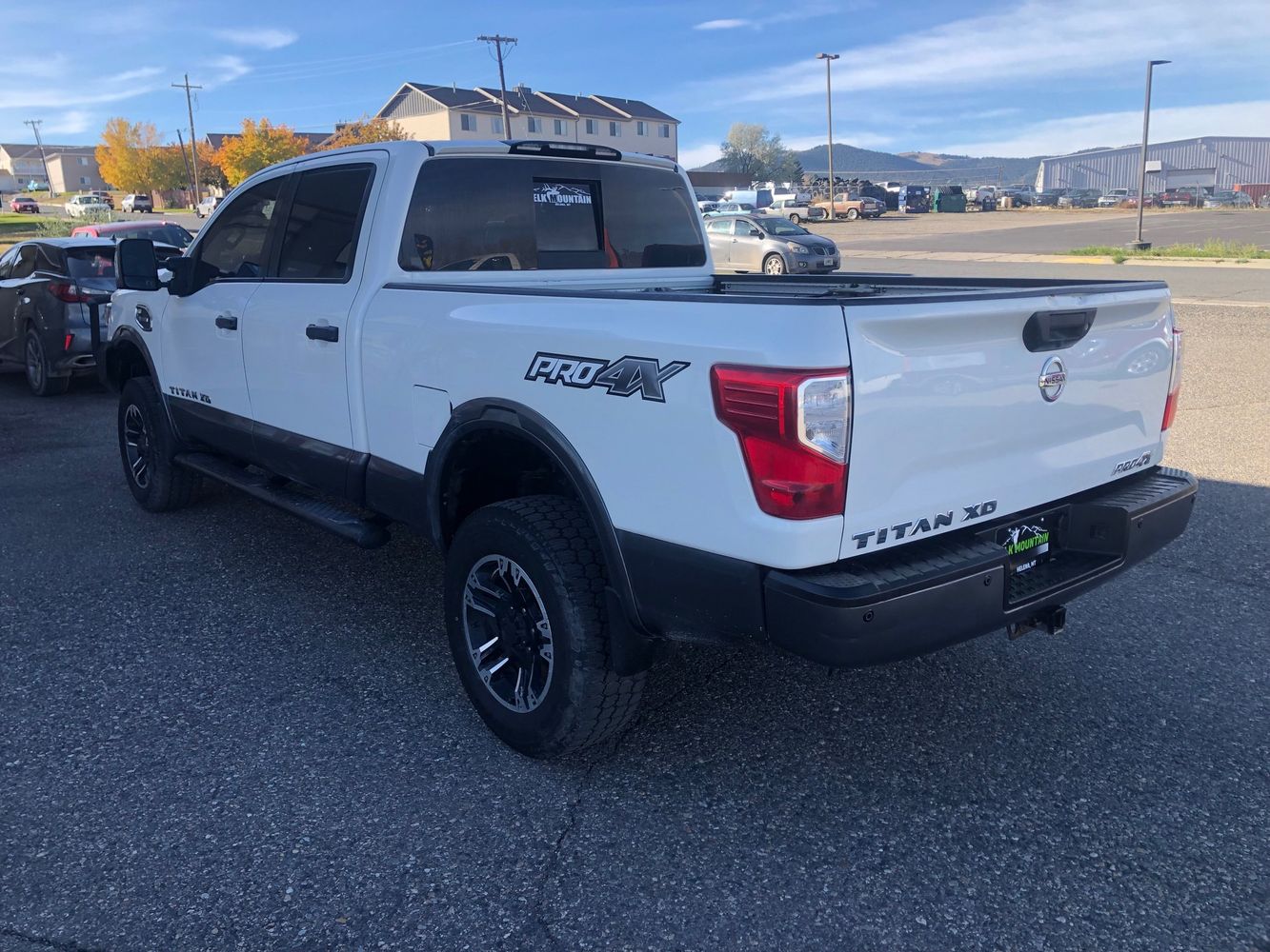 2018 Nissan Titan PRO-4X photo 2