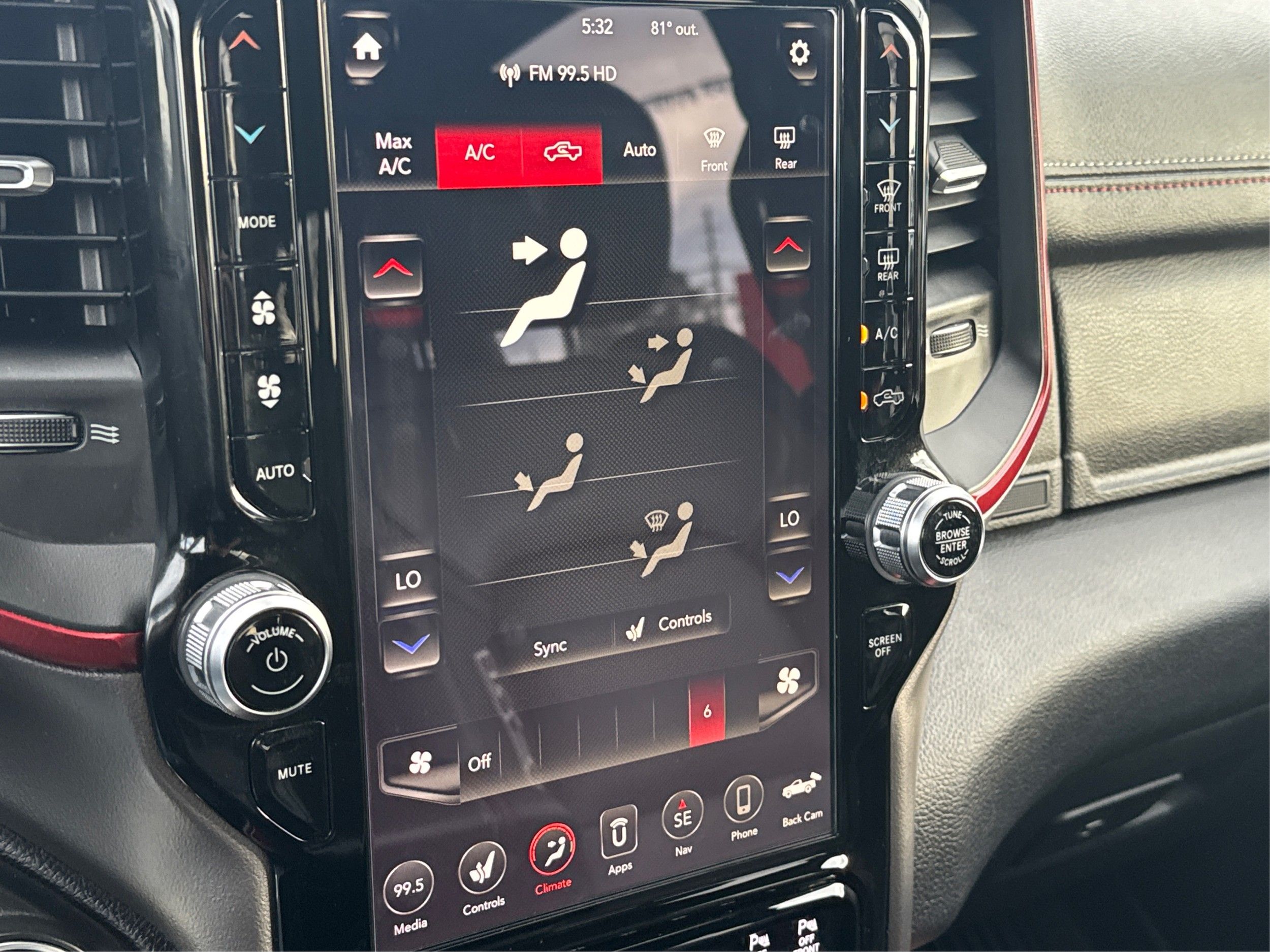2019 Ram 1500 Rebel photo 33