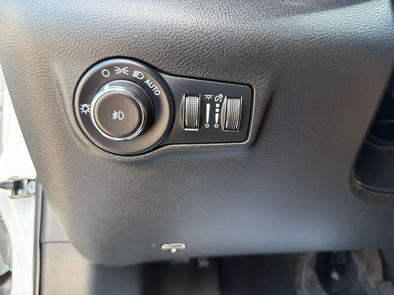 2025 Jeep Compass Limited - Photo 38