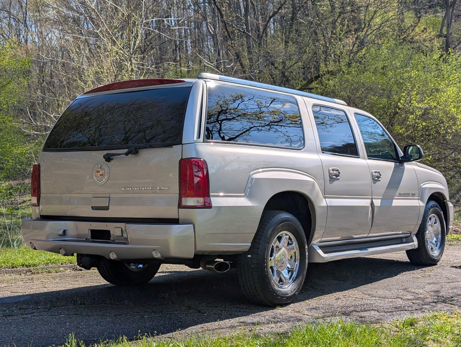 2004 Cadillac Escalade ESV 18