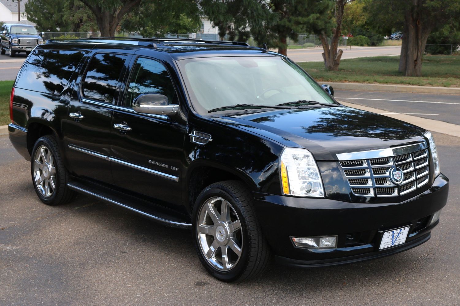 2010 Cadillac Escalade ESV Luxury Victory Motors of Colorado