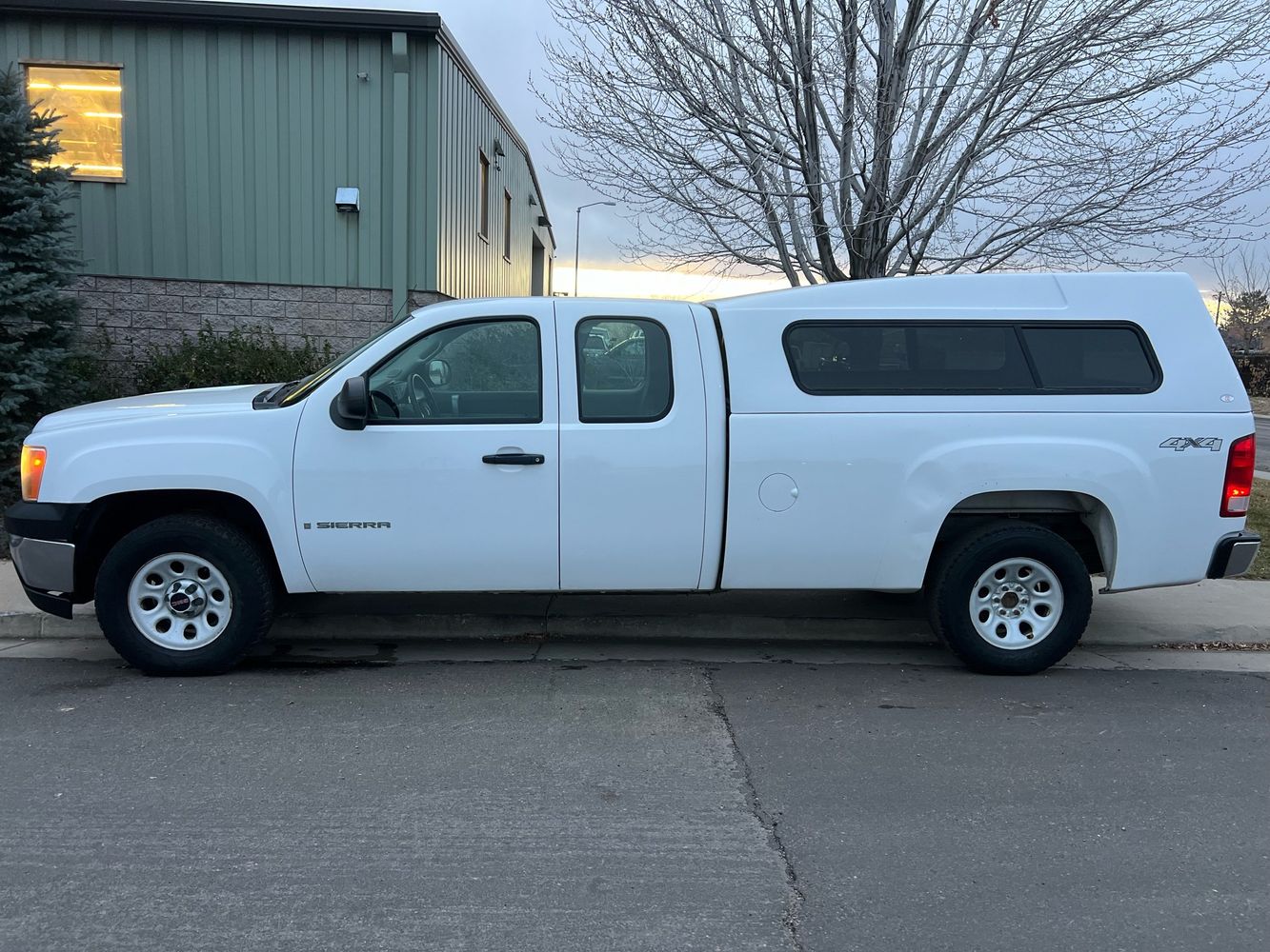 2009 GMC Sierra 1500 Work Truck photo 2