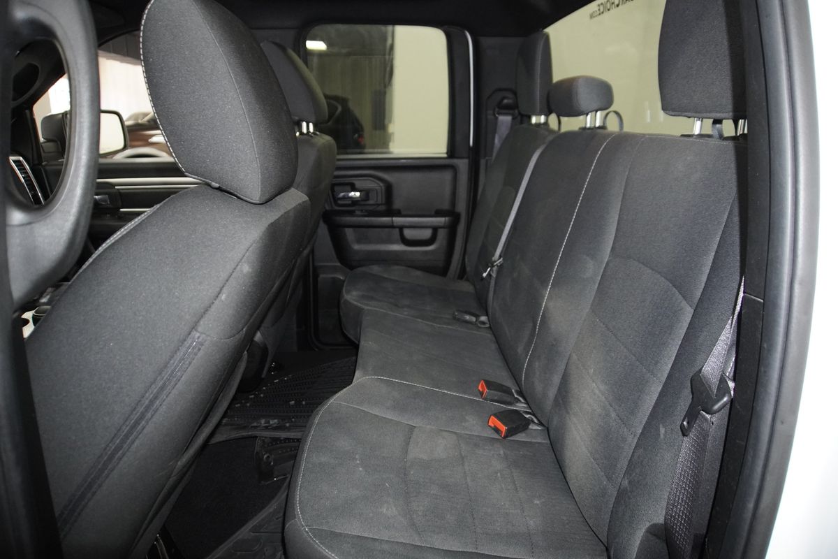 2022 Ram 1500 Classic Warlock Quad Cab 4x4 6'4" Box