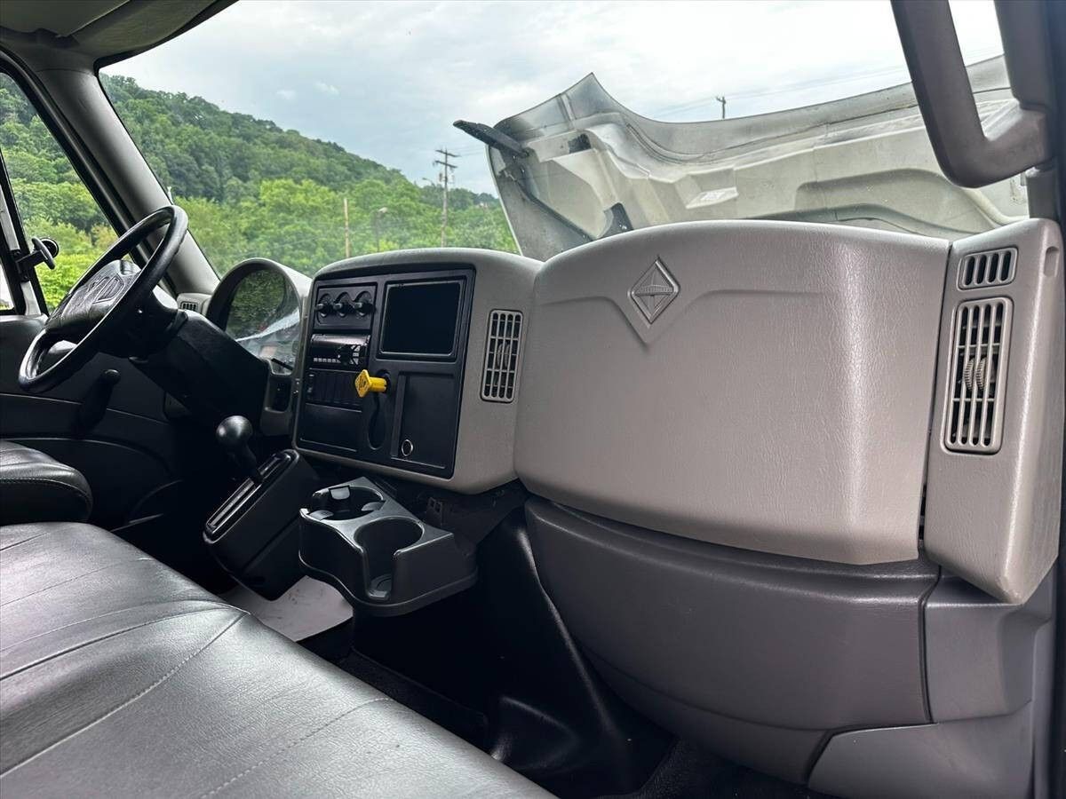 2019 International DuraStar 4300 65