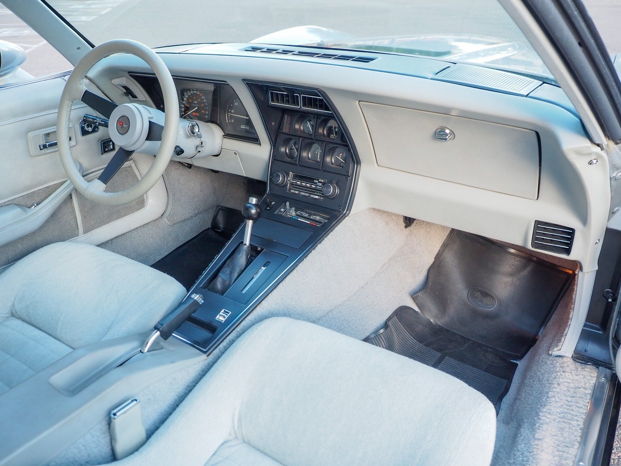 1982 Chevrolet Corvette Silver 