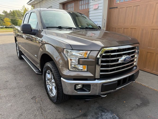 2013 Ford F-150 XLT photo 17