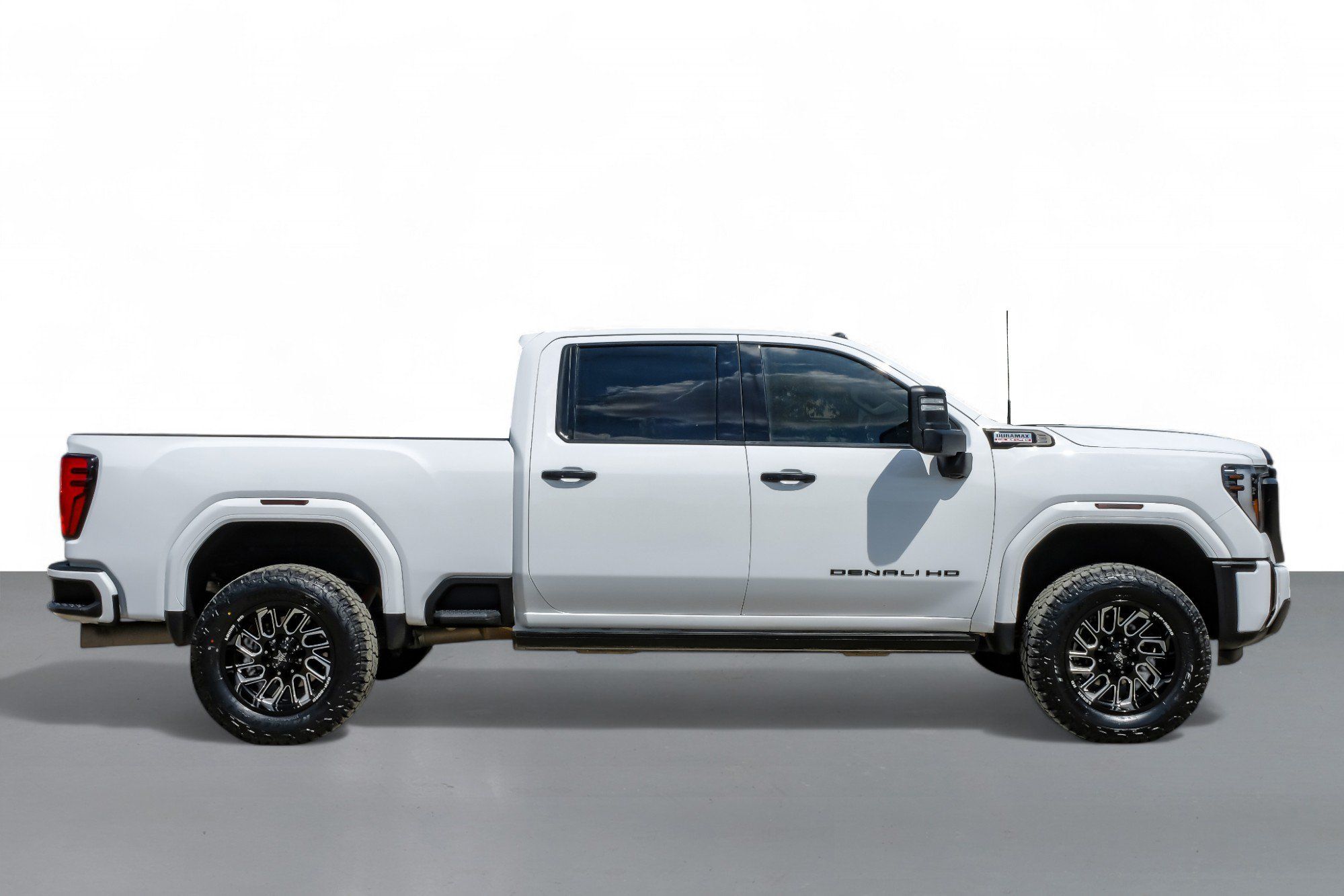 2024 Gmc Sierra HD Denali photo 2