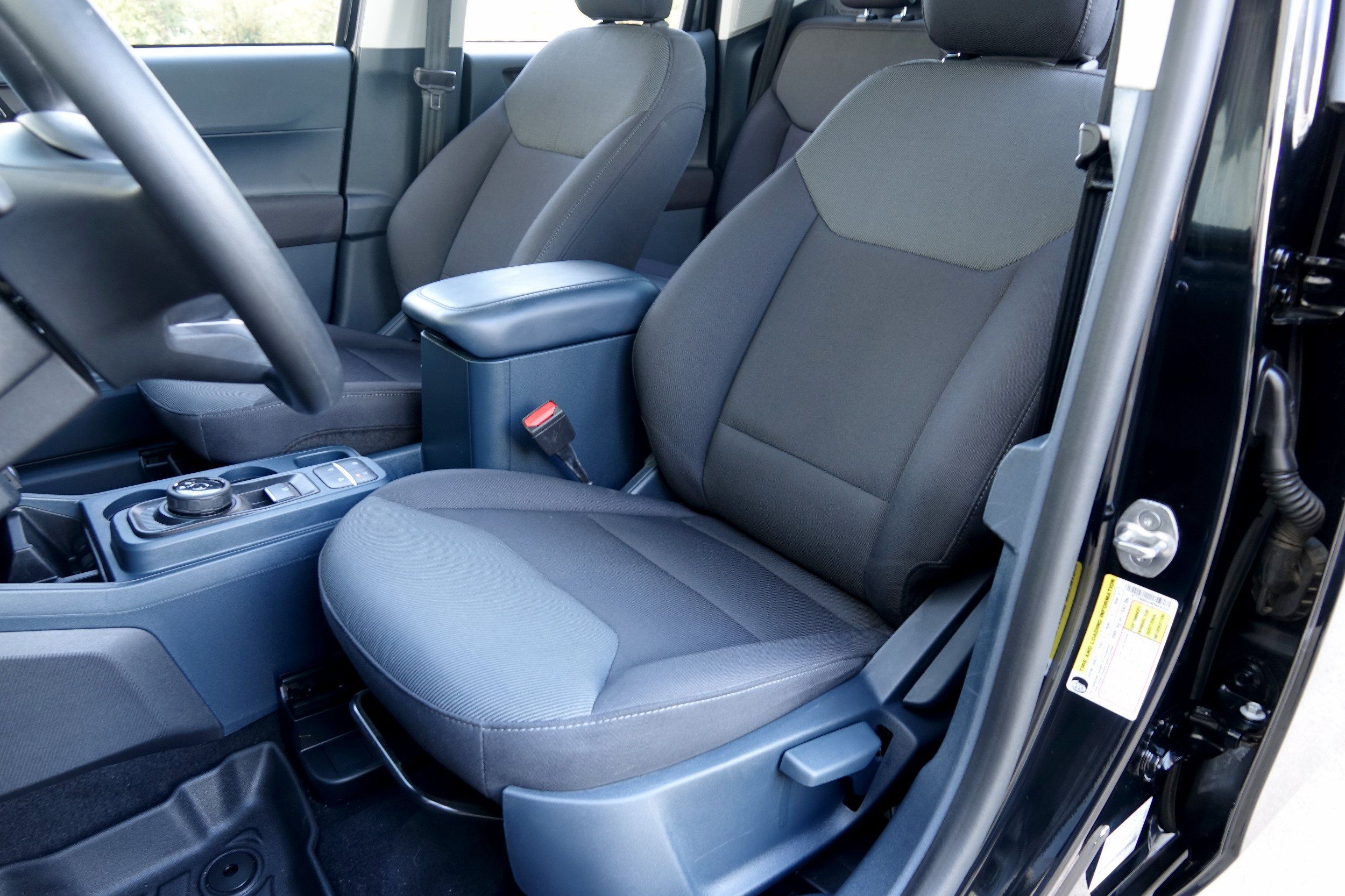 2022 Ford Maverick XL photo 2