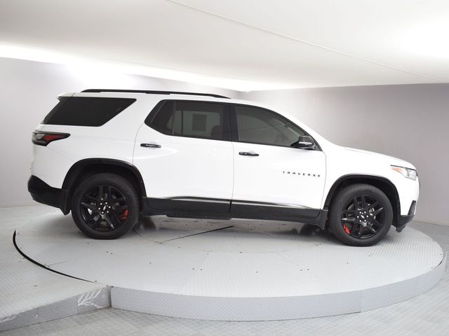 White 2019 Chevrolet Traverse SUV / Crossover Four-Wheel Drive 9-Speed Automatic