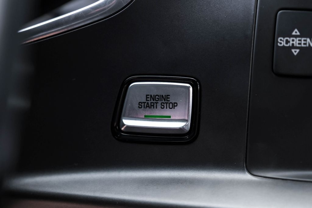 2017 Chevrolet Corvette Stingray 1LT photo 18
