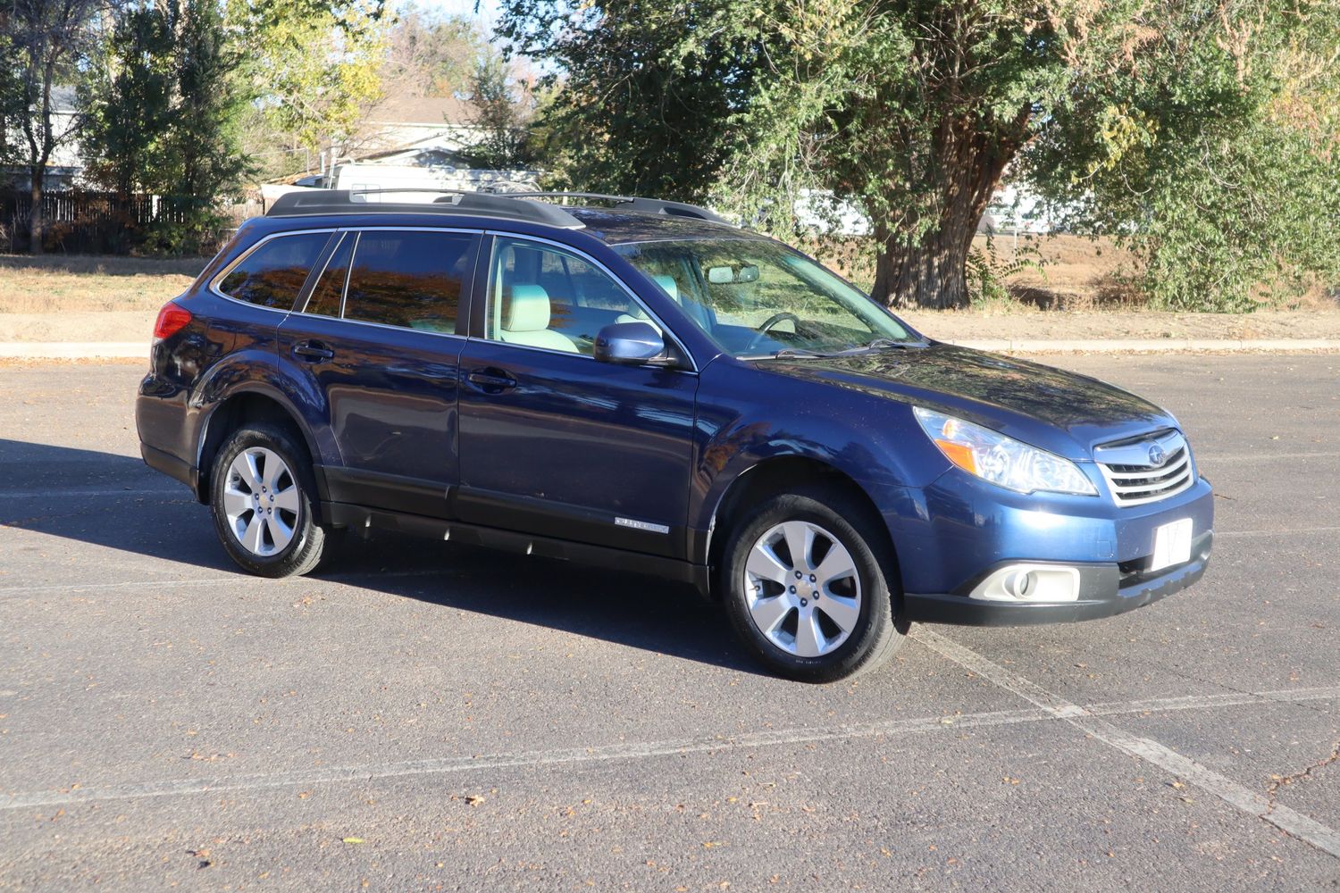 2011 Subaru Outback 2.5i Premium Victory Motors of Colorado