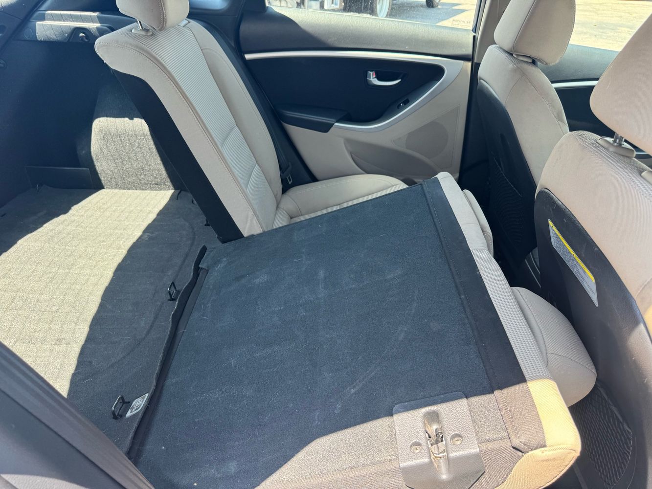 2016 Hyundai Elantra GT Base photo 53