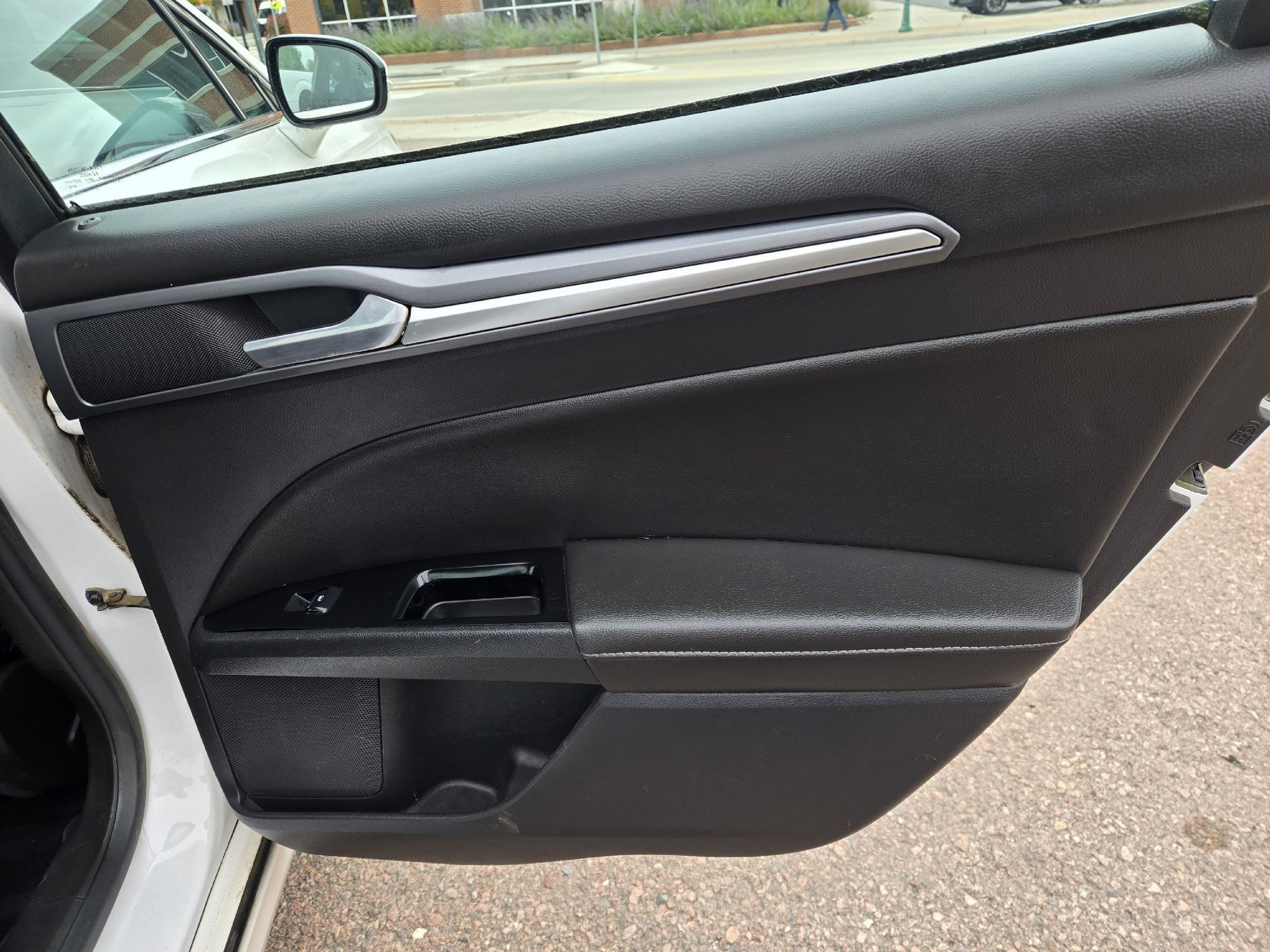 2013 Ford Fusion Energi Titanium photo 20