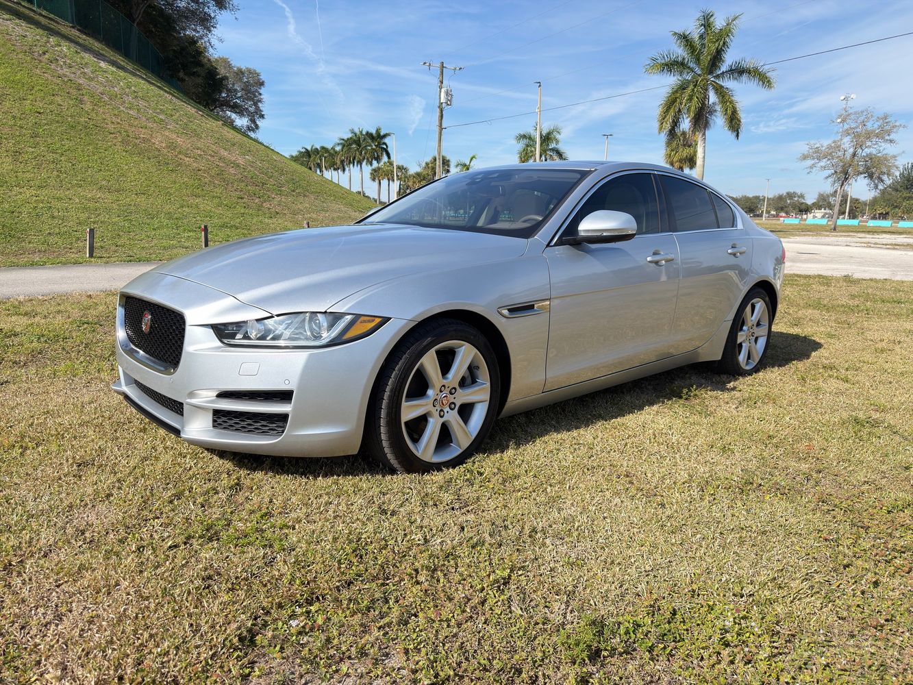 2017 Jaguar XE Prestige's photo