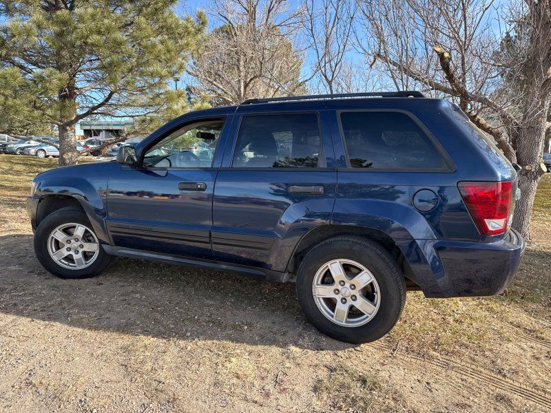 2005 Jeep Grand Cherokee Laredo photo 15