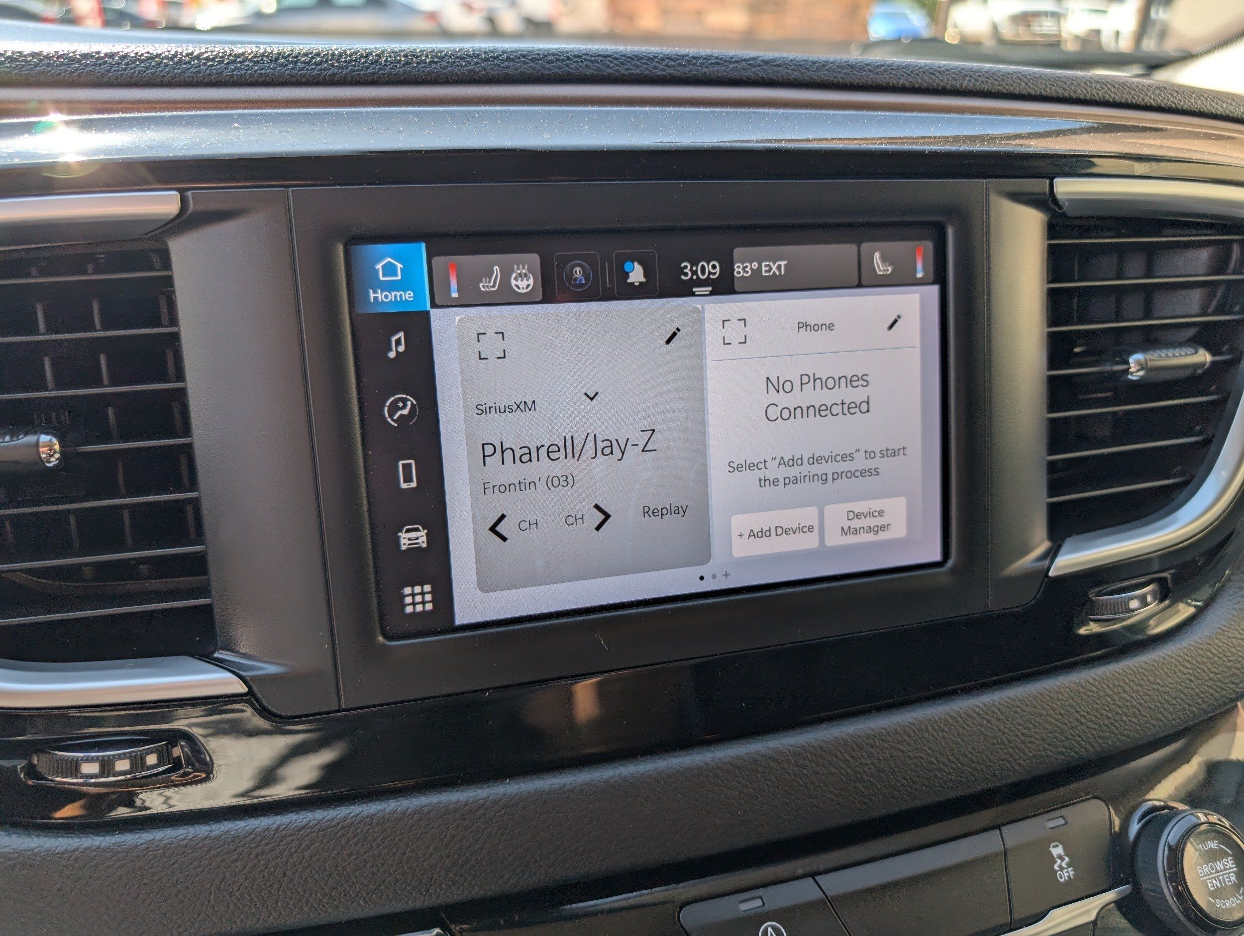 2022 Chrysler Voyager LX - Photo 12