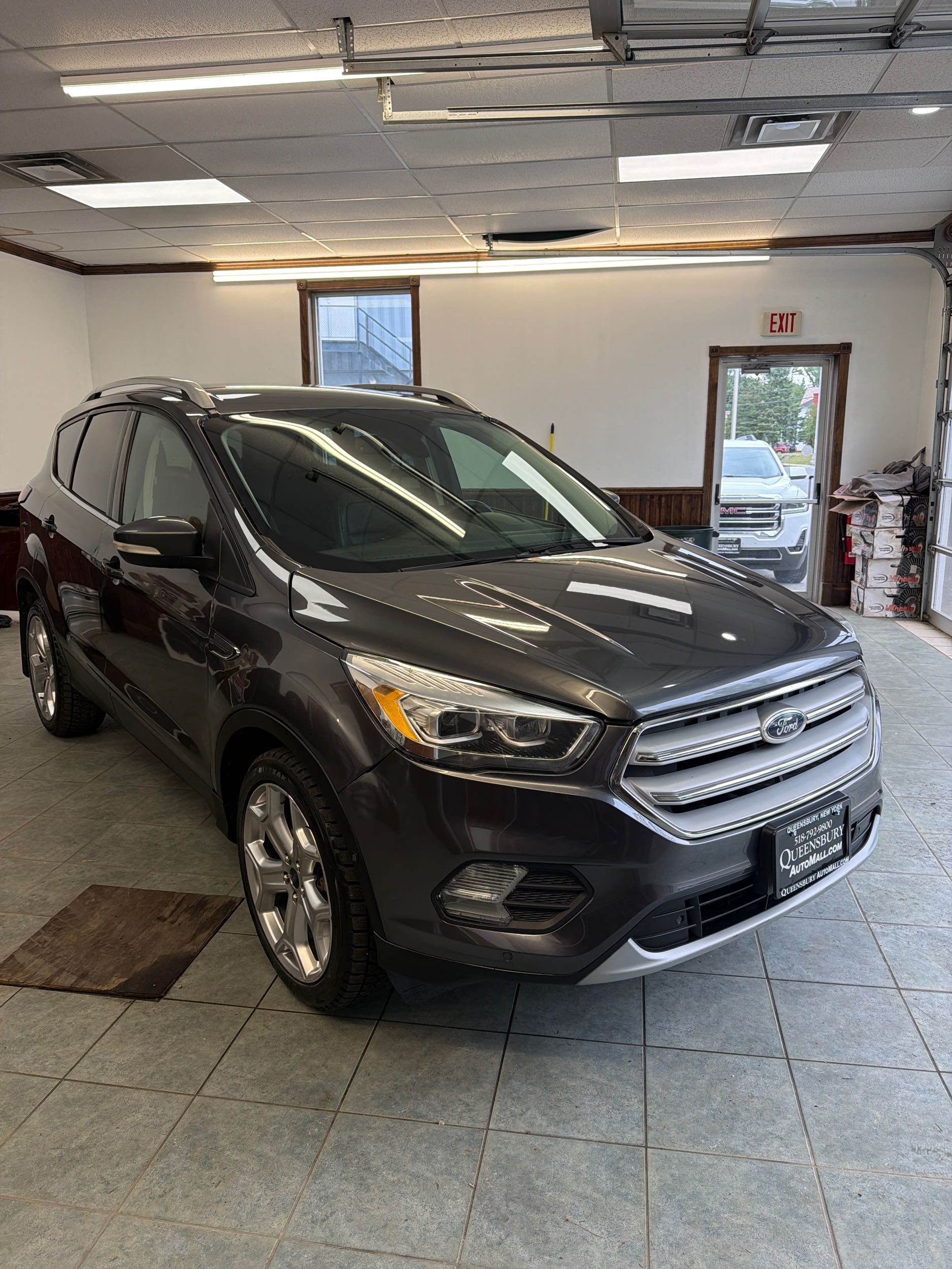 2019 Ford Escape Titanium's photo