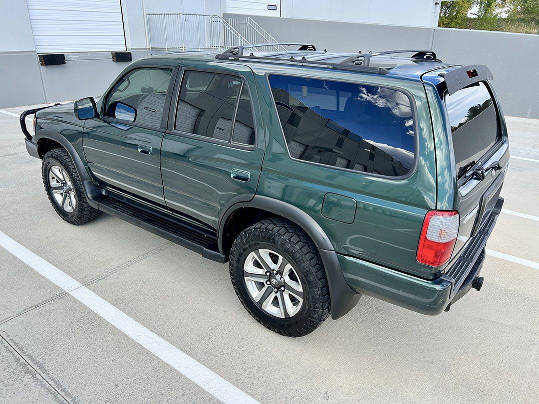 1999 Toyota 4Runner Sport SR5 V6 photo 2