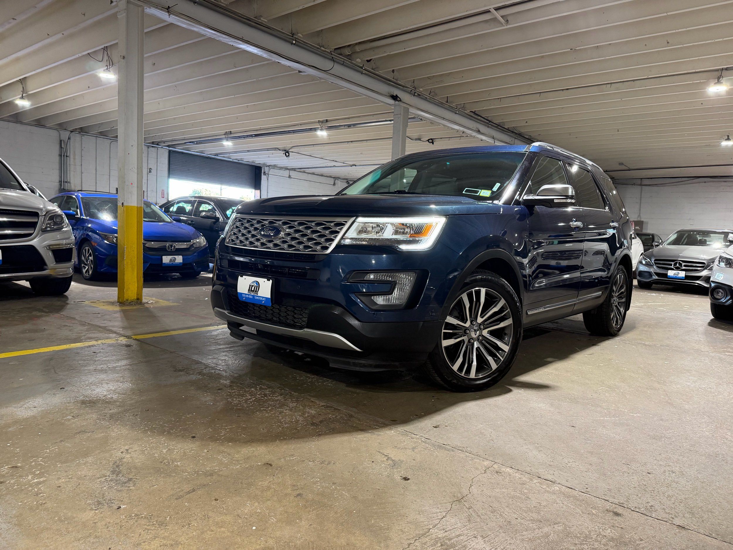 2017 Ford Explorer Platinum 4WD's photo