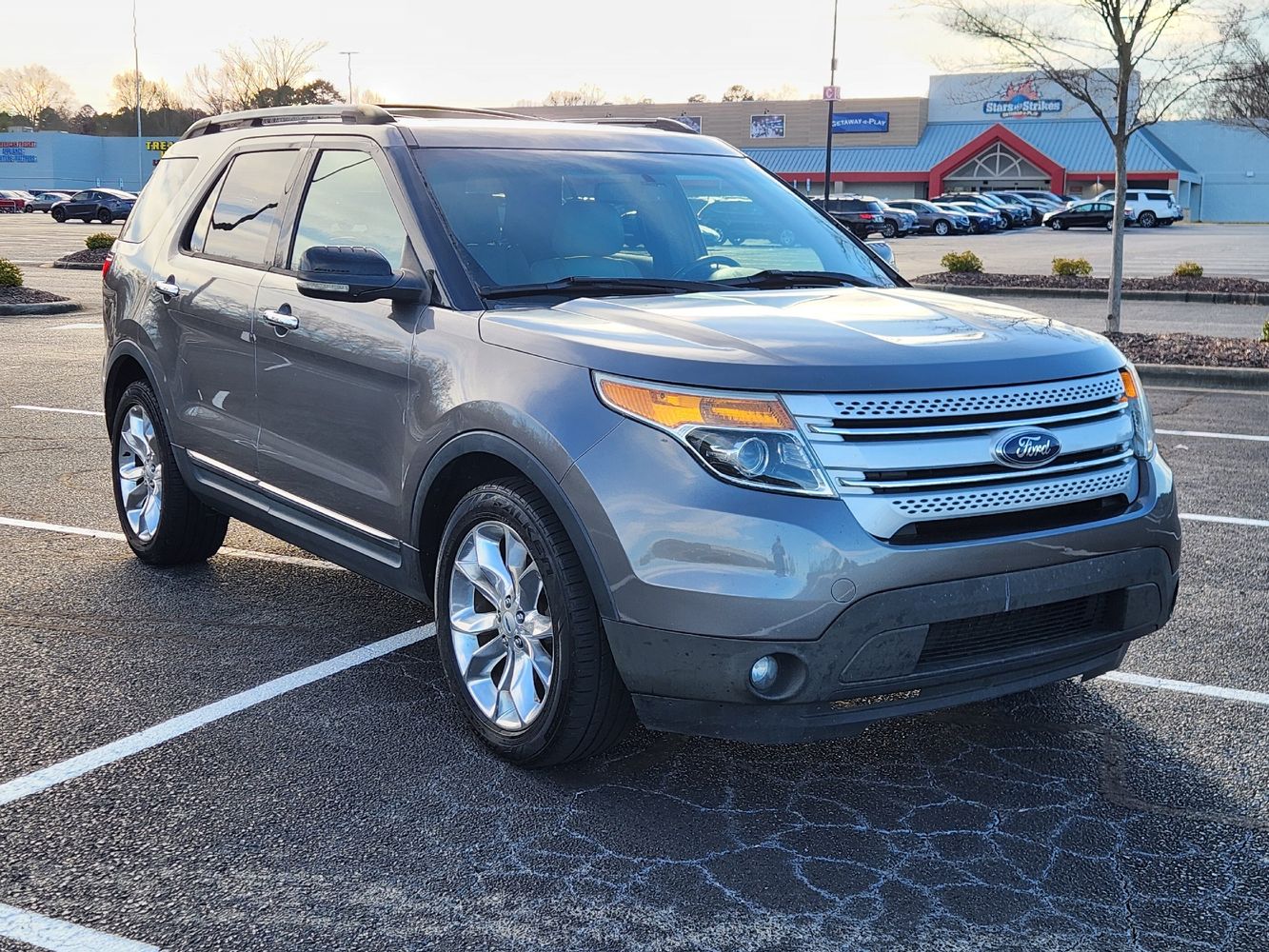 2013 Ford Explorer XLT's photo
