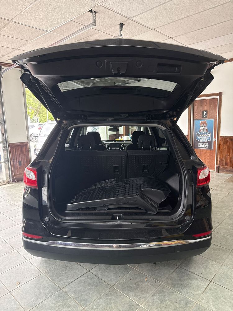 2018 Chevrolet Equinox LT photo 4