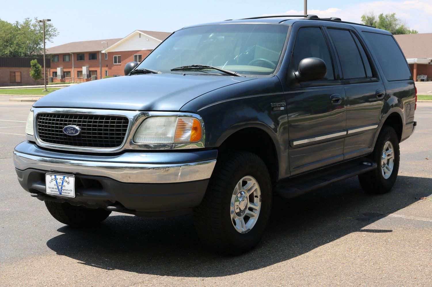 2002 Ford Expedition XLT | Victory Motors of Colorado