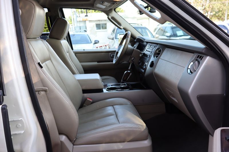 2007 Ford Expedition Limited | Victory Motors of Colorado
