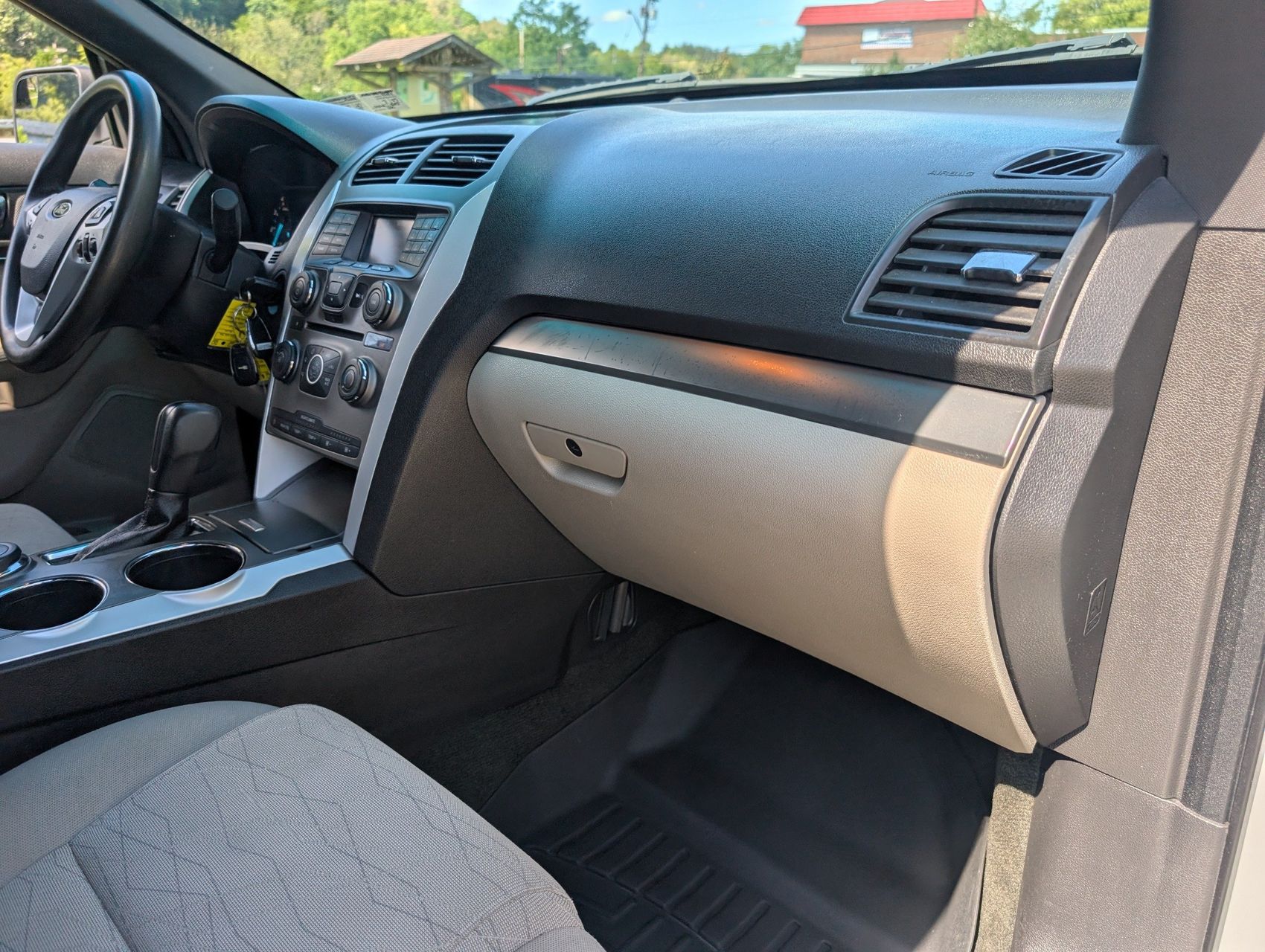 2014 Ford Explorer 56