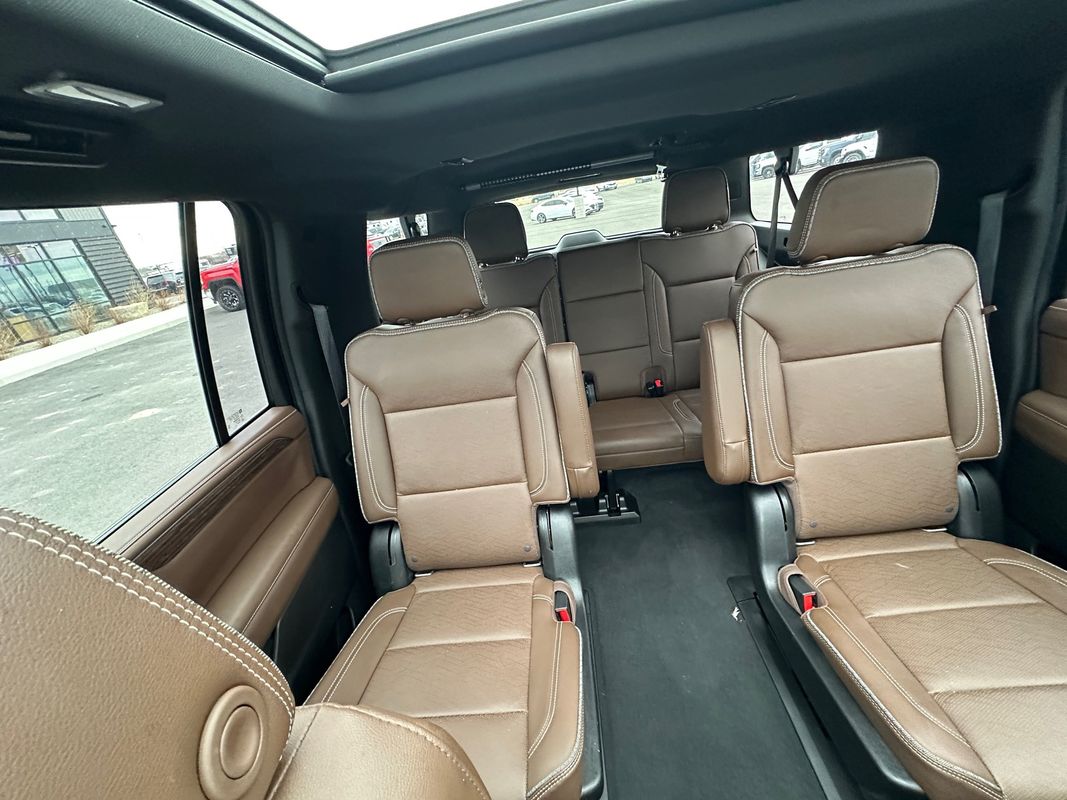 2021 Chevrolet Suburban High Country - Photo 19