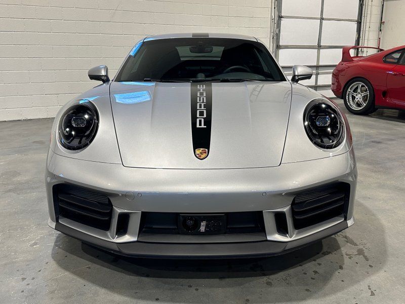 2025 Porsche 911 Carrera, photo 8