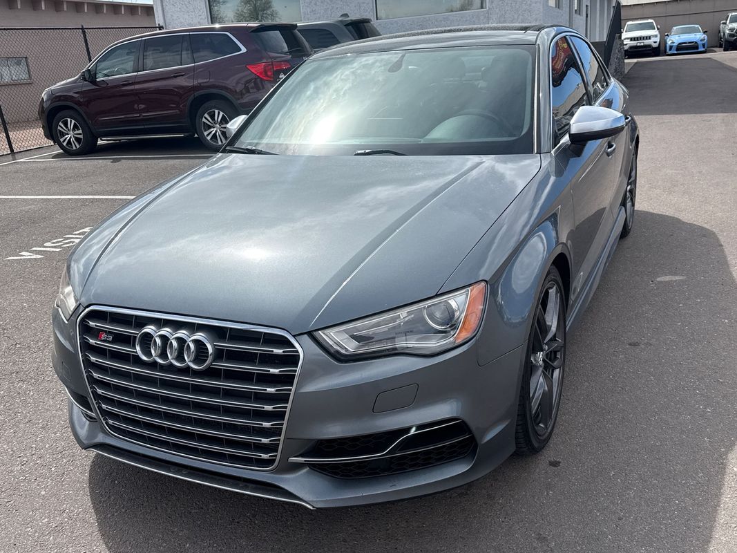 View vehicle photo 3