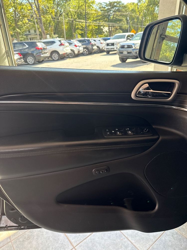 2019 Jeep Grand Cherokee Limited photo 20