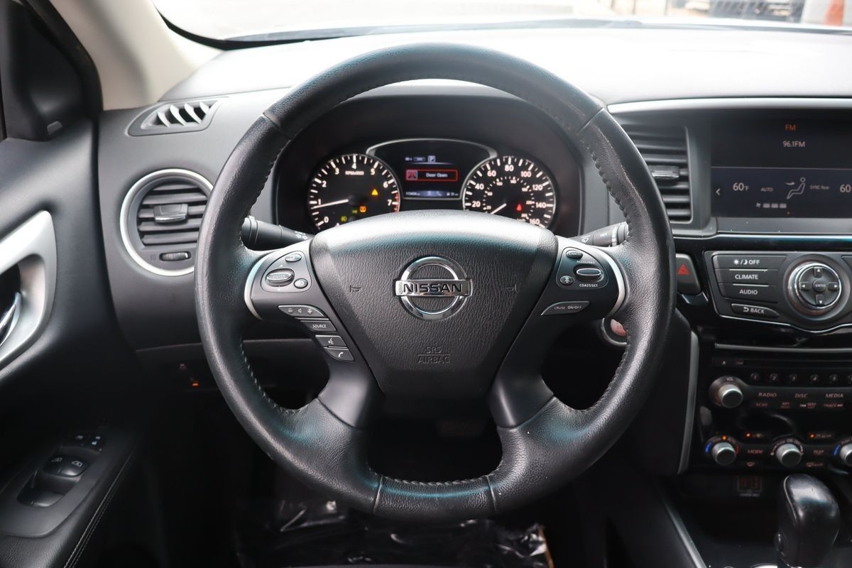 2019 Nissan Pathfinder SV