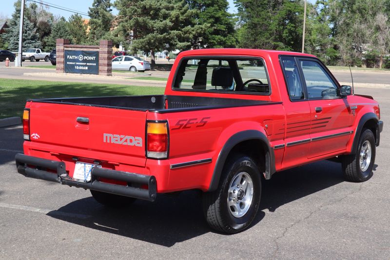 1992 Mazda B2600i Photos