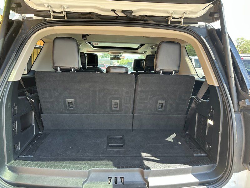 2020 Ford Expedition Platinum - Photo 18