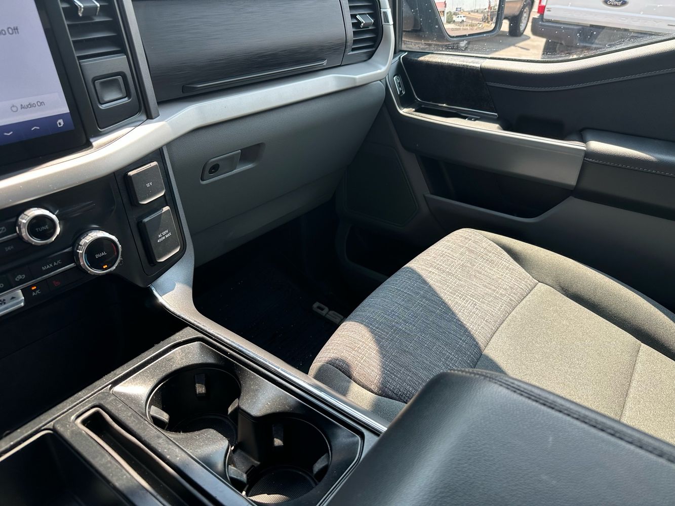 2023 Ford F-150 XLT - Photo 11