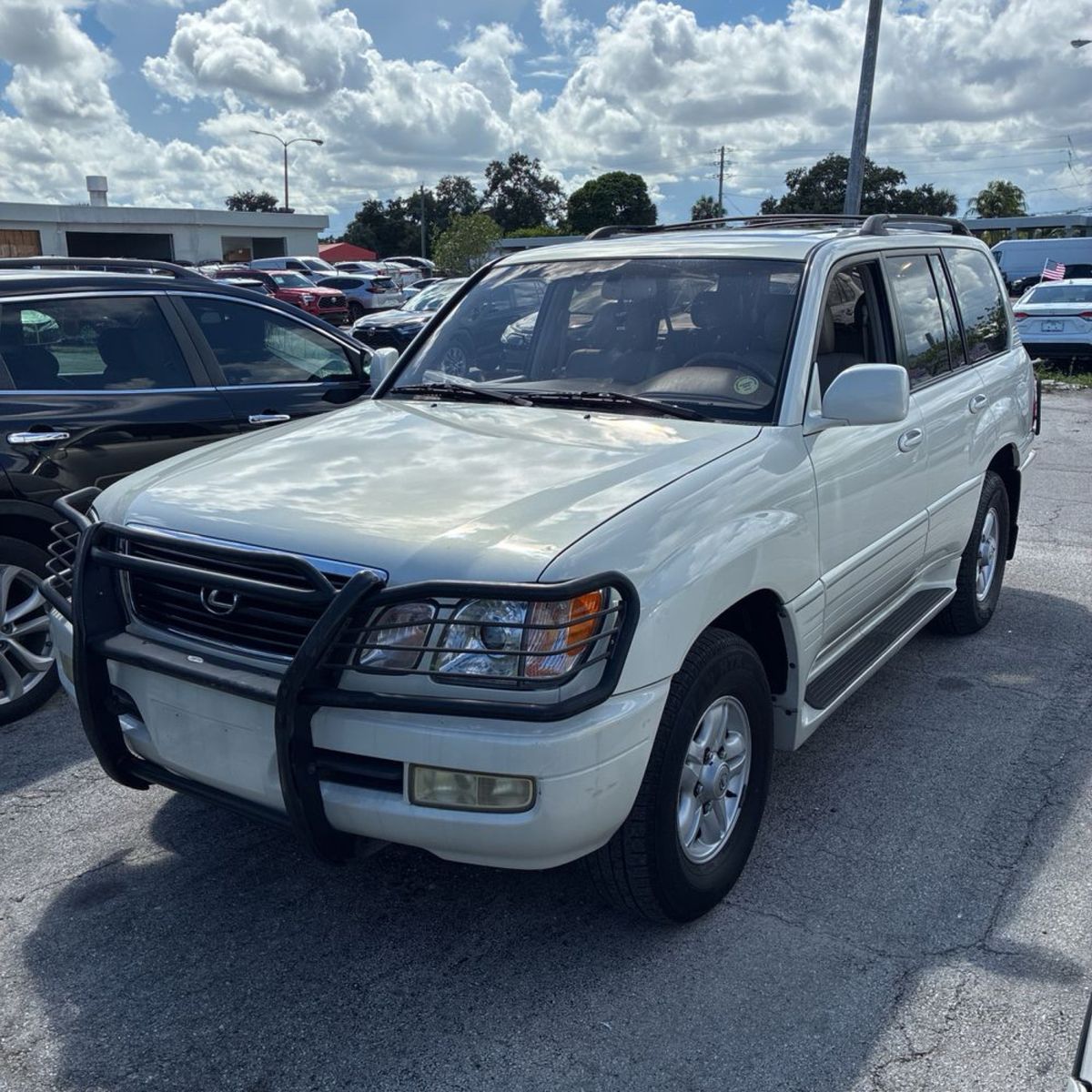 2000 Lexus LX 470 1