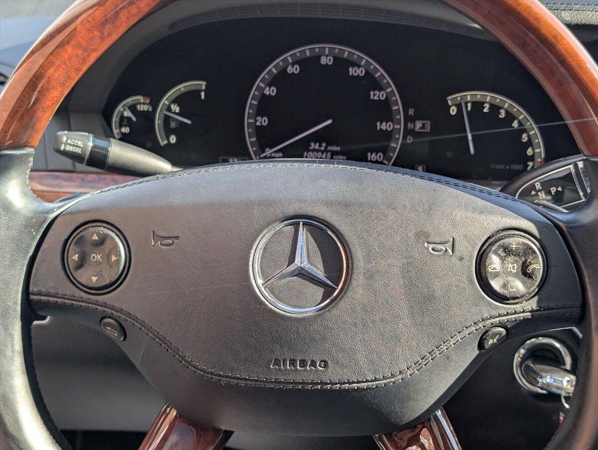 2009 Mercedes-Benz S-Class 44